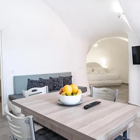 Nomikos Mansion * Karterados (Santorini)