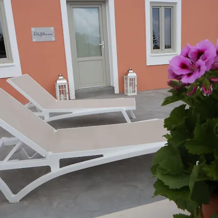 Apartment Nomikos Mansion Karterados (Santorini)