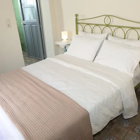 Nomikos Mansion Karterados (Santorini)