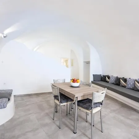 Apartment Nomikos Mansion Karterados (Santorini)