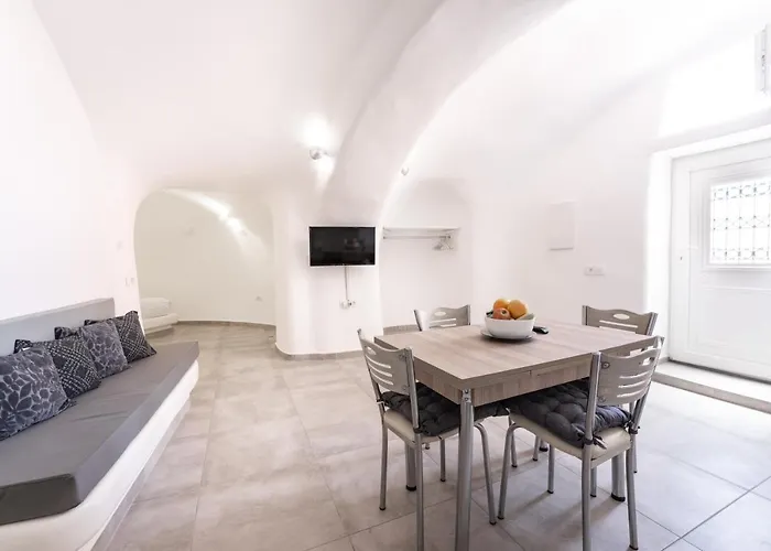 Nomikos Mansion Apartman *