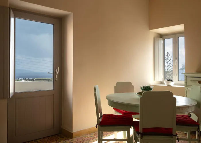 Nomikos Mansion Apartman *