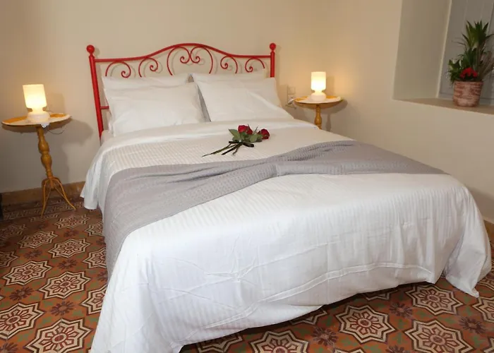 Nomikos Mansion Apartman *