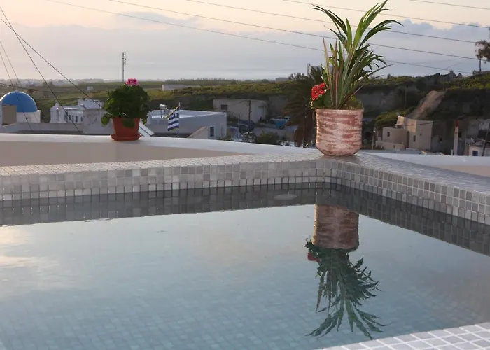 Nomikos Mansion Karterados (Santorini)