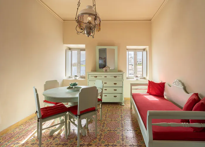 Nomikos Mansion * Karterados (Santorini)