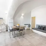 Nomikos Mansion *